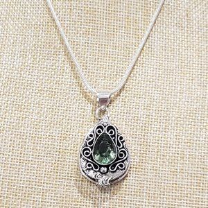 Peridot necklace, peridot gemstone, 925 silver peridot pendant necklace, poison